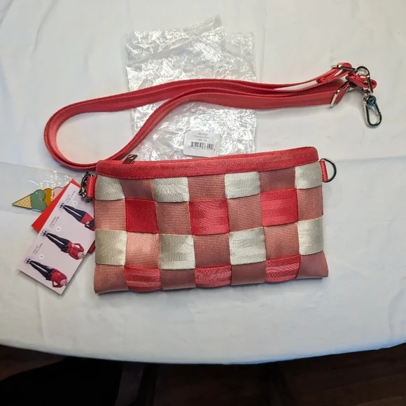 Harvey's Peaches & Cream Hip Pack - Picture 2 of 7